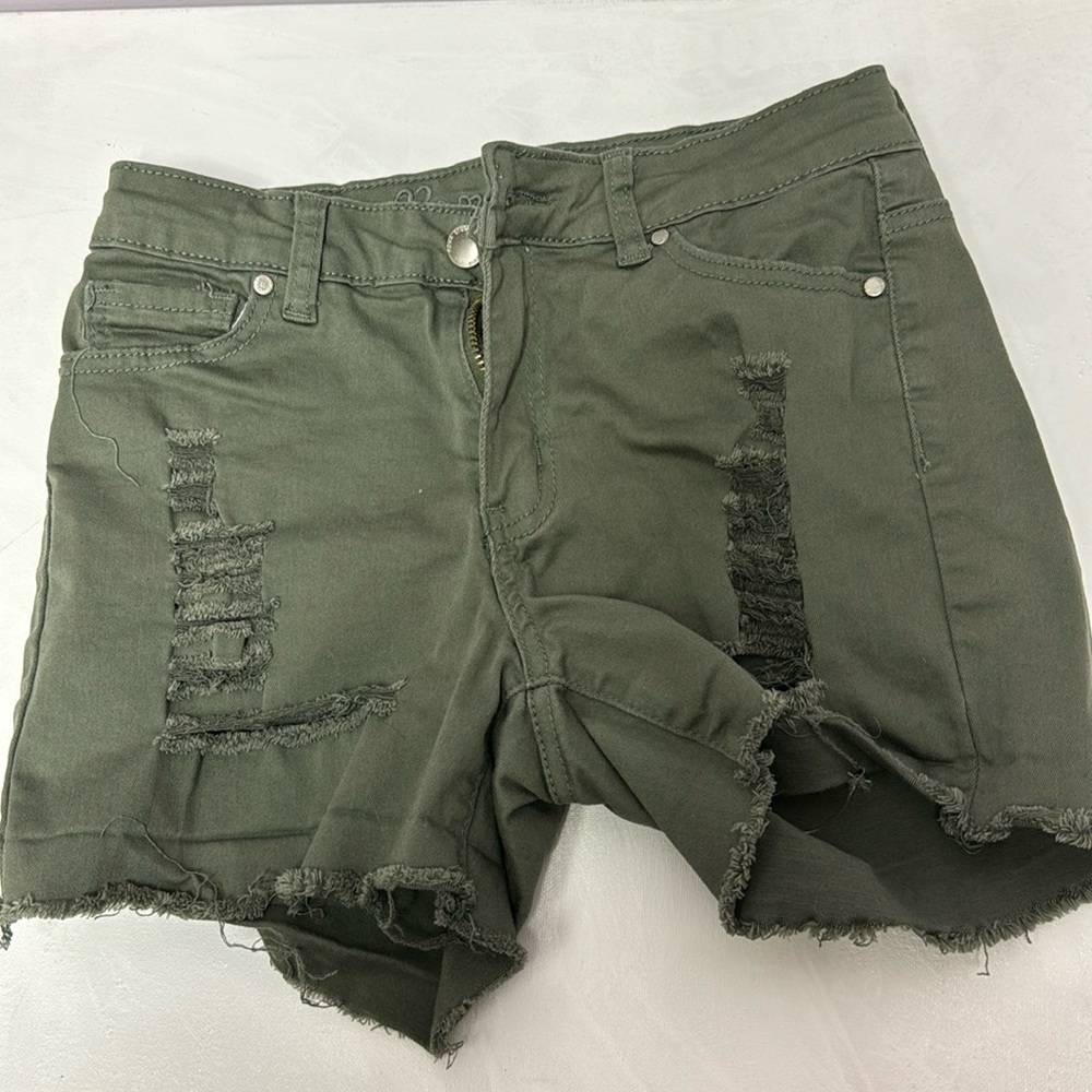 Roma Studio Army Green Shorts